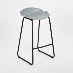TABURETE MILO TRINEO NEGRO – gris